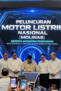 Prabowo Resmikan Motor Listrik Nasional Buatan Indonesia