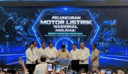 Prabowo Subianto meresmikan ekosistem motor listrik nasional di Bekasi