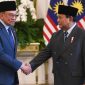 Presiden Prabowo Subianto bersama Perdana Menteri Malaysia Anwar Ibrahim saat melakukan pertemuan bilateral.(Foto: ANTARA FOTO/GALIH PRADIPTA)