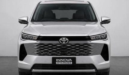 Paten desain Toyota Innova Zenix terbaru untuk pasar India.