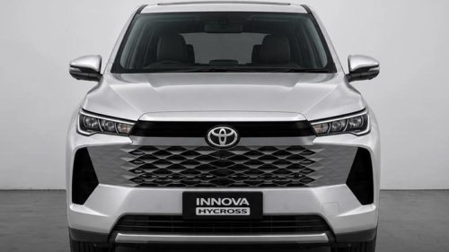 Paten desain Toyota Innova Zenix terbaru di India. Foto: Autocar India