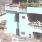 Rumah di Nepal yang masih berdiri kokoh meski diterjang banjir bandang. Foto: X.com