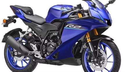 Yamaha R2 terbaru dengan desain motor sport full fairing dan mesin 204 cc.