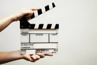 Hengdian World Studio menghadirkan pengalaman bagi wisatawan untuk membuat dan membintangi drama pendek sendiri.(Foto : Ilustrasi Papan Slate Film (Pixabay)  