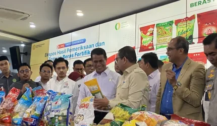Amran Sulaiman memaparkan temuan 25 beras fortifikasi bermasalah