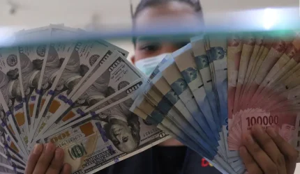 Rupiah melemah terhadap dolar AS pada perdagangan 14 September 2026