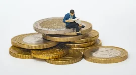 Mantan penjual lem Sun Aixiang menjadi miliarder setelah saham Shenzhen HFC melonjak 719 persen.(Foto : Ilustrasi Miliarder. Unsplash/Mathieu Stern/liputan6.com)