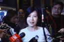 Sekretaris Dewan Pembina Partai Solidaritas Indonesia (PSI) Grace Natalie memberi keterangan ke wartawan usai menonton film di Jakarta, Minggu (27/9/2026) malam. (Sumber: Kompas TV)