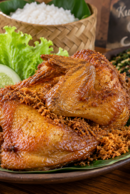 5 Ayam Goreng Legendaris Solo yang Wajib Dicoba
