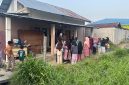 Suasana di sekitar lokasi kejadian di Desa Sumur Anyir.
