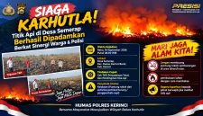 Petugas Polres Kerinci bersama warga memadamkan karhutla di Desa Semerap.