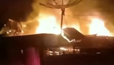 Rumah warga Kampung Dalam terbakar, kerugian Rp200 juta. ( Foto tangkapan layar)