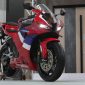 Honda CBR600RR terbaru mempertahankan mesin empat silinder 599 cc dengan tenaga 121 tk.(Foto : KOMPAS.COM/STANLY RAVEL)