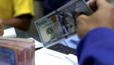 Nilai tukar rupiah melemah pada pembukaan perdagangan Selasa (8/9/2026) ke level Rp17.645 per dollar AS.(Foto : KOMPAS.com/MAULANA MAHARDHIKA)