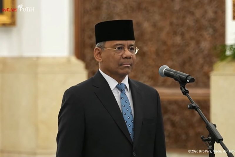 Presiden Prabowo Subianto melantik Suahasil Nazara sebagai Menteri Keuangan di Istana Negara, Jakarta, Senin (14/9/2026).