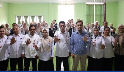 Tim Visitasi Bappenas meninjau program imunisasi di Sungai Penuh.