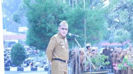 Dianda Putra memimpin apel Senin ASN di lingkungan Pemerintah Kota Sungai Penuh, Senin (21/9/2026).