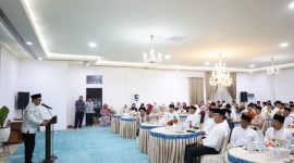 Wali Kota Sungai Penuh Alfin, SH menyampaikan sambutan pada peringatan Maulid Nabi Muhammad SAW 1448 Hijriah di Rumah Dinas Wali Kota Sungai Penuh, Selasa (8/9).