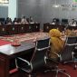 Komisi II DPRD Sungai Penuh membahas penerapan PBJT 10 persen.