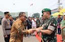 Wako Alfin menyambut Pangdam XX/TIB di Lapangan Kodim 0417/Kerinci, Kamis (17/9/2026).