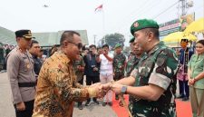 Wako Alfin menyambut Pangdam XX/TIB di Lapangan Kodim 0417/Kerinci, Kamis (17/9/2026).