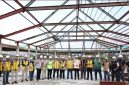 Wali Kota Sungai Penuh Alfin meninjau progres pembangunan Pasar Beringin Jaya.