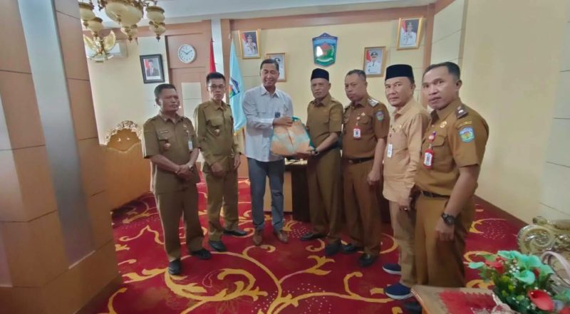 Wawako Azhar mengapresiasi kepedulian BNI Sungai Penuh terhadap masyarakat.