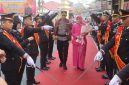 AKBP Hermawan Rizki Yudhantoro melewati prosesi Pedang Pora di Mapolres Kerinci.