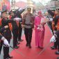AKBP Hermawan Rizki Yudhantoro melewati prosesi Pedang Pora di Mapolres Kerinci.
