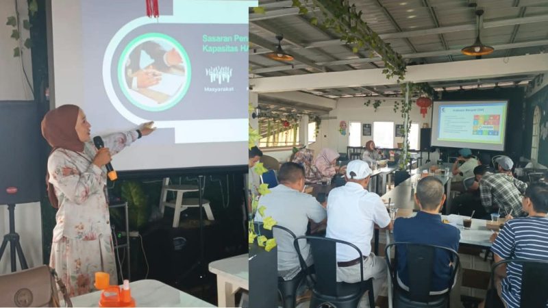 Dewi Yulianti memimpin rapat identifikasi pemenuhan hak dasar masyarakat Desa Pondok Agung.