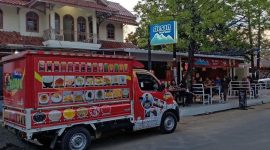 Tati Purwanti mengembangkan usaha Bubur Cirebon di Taiwan setelah sebelumnya bekerja sebagai PMI.(Foto: dok Istimewa/cnbcindonesia)