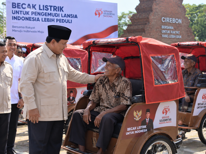 Ilustrasi becak listrik untuk pengemudi lansia.