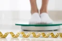 Dokter menjelaskan alasan dan waktu yang tepat untuk menimbang berat badan saat menjalani program penurunan berat badan.(Foto : jcomp/tribunnews.com)