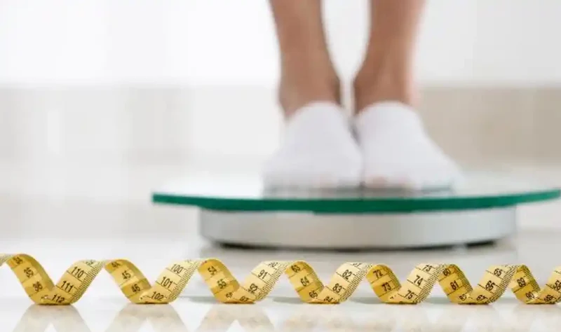 Dokter menjelaskan alasan dan waktu yang tepat untuk menimbang berat badan saat menjalani program penurunan berat badan.(Foto : jcomp/tribunnews.com)