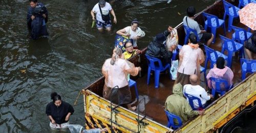 Banjir di Bangkok. (REUTERS/Athit Perawongmetha)