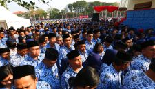 Guru PPPK penuh waktu berpeluang beralih menjadi PNS mulai Januari 2027 melalui tes kompetensi.(Foto : Ilustrasi. Foto: Ricardo/JPNN.com)
