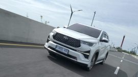 Daftar mobil hybrid terlaris di Indonesia sepanjang Januari-Agustus 2026 dengan Toyota Innova Zenix Hybrid sebagai model terlaris.(Foto: Muhammad Hafizh Gemilang/detik.com)
