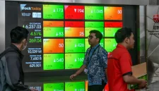 IHSG menguat 4,9% selama perdagangan 19–23 Oktober 2026, dengan TRUK mencatat kenaikan saham tertinggi.(Foto : BAY ISMOYO/AFP)