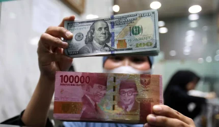 Nilai tukar rupiah melemah terhadap dolar AS pada perdagangan 22 Oktober 2026.