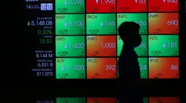  Saham Bank Mandiri (BMRI) mengalami koreksi 8,54% seiring dengan anjloknya IHSG pada sesi pertama perdagangan Jumat (16/10/2026).(Foto : Liputan6.com/Angga Yuniar)