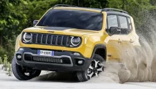 Jeep menyiapkan Renegade generasi baru dengan platform STLA One dan sistem penggerak 4x4.(Foto : Carscoops)