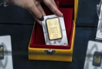 Harga emas Antam turun Rp 4.000 per gram pada Kamis, 22 Oktober 2026.(Foto : Liputan6.com/Johan Tallo)