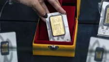 Harga emas Antam turun Rp 4.000 per gram pada Kamis, 22 Oktober 2026.(Foto : Liputan6.com/Johan Tallo)