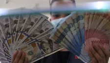 Rupiah menguat ke Rp18.015 per dolar AS pada pembukaan perdagangan Selasa (20/10/2026). (Foto : Liputan6.com/Angga Yuniar)