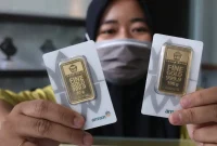Harga emas Antam, UBS, dan Galeri24 di Pegadaian turun pada Sabtu, 3 Oktober 2026.(Foto : Liputan6.com/Angga Yuniar)