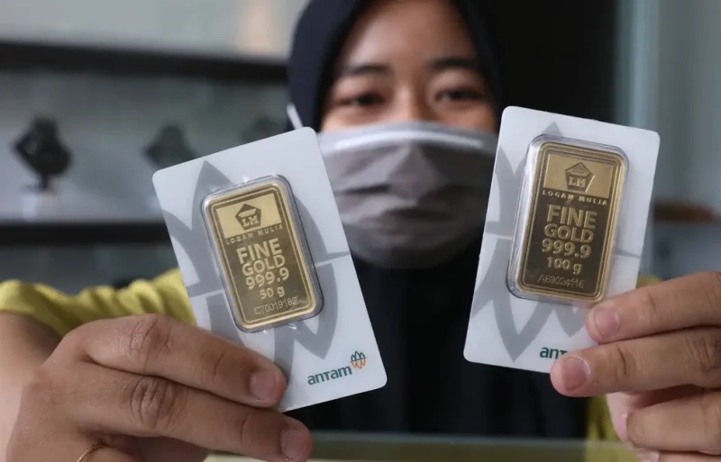 Harga emas Galeri24, Antam, dan UBS di Pegadaian turun pada Jumat (2/10/2026).(Foto : Liputan6.com/Angga Yuniar)