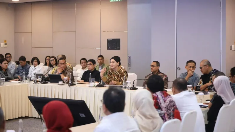 OJK bersama SRO dan pelaku pasar memperkuat integritas pasar modal Indonesia melalui dialog di BEI.(Foto : Istimewa)