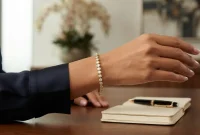 Model gelang emas elegan dan mewah.Foto: AI Generated