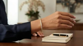 Model gelang emas elegan dan mewah.Foto: AI Generated