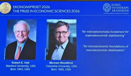 Foto Robert E. Hall dan Michael Woodford yang diumumkan sebagai penerima Nobel Ekonomi 2026 di Stockholm, Swedia.